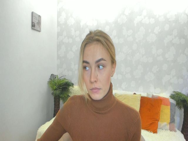 Live sex webcam photo for MissisRexa #269712282