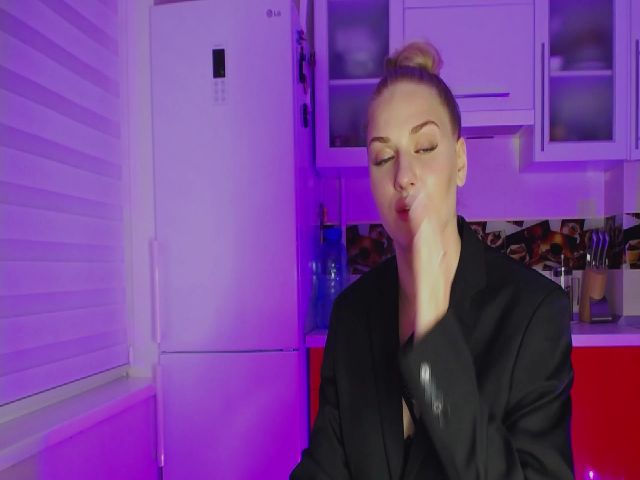 Live sex webcam photo for Likainflower #269723511