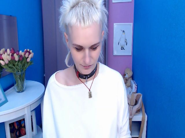 Live sex webcam photo for XJG99 #269716716