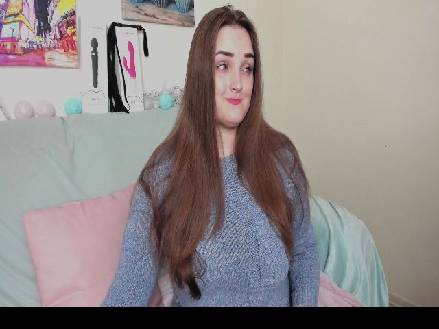 Live sex webcam photo for RubyWalsher #269717115