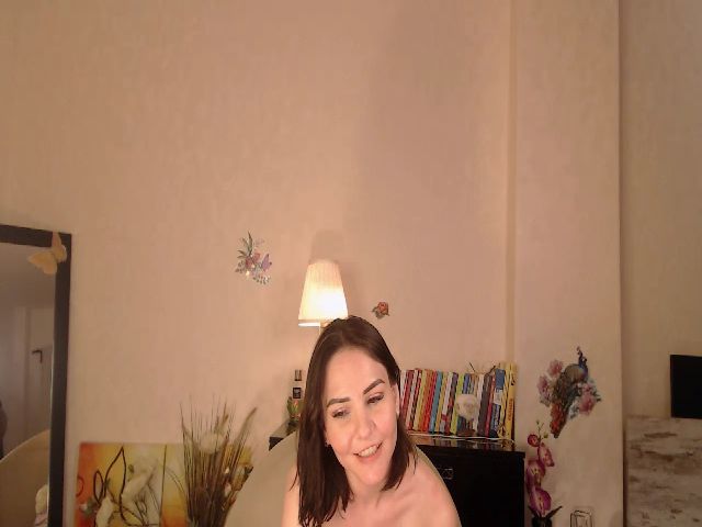 Live sex webcam photo for OzzyVal #269707268