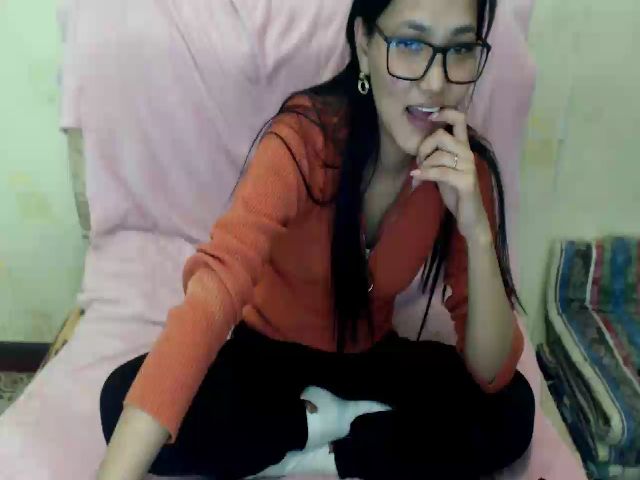 Live sex webcam photo for Maki__ #269719176