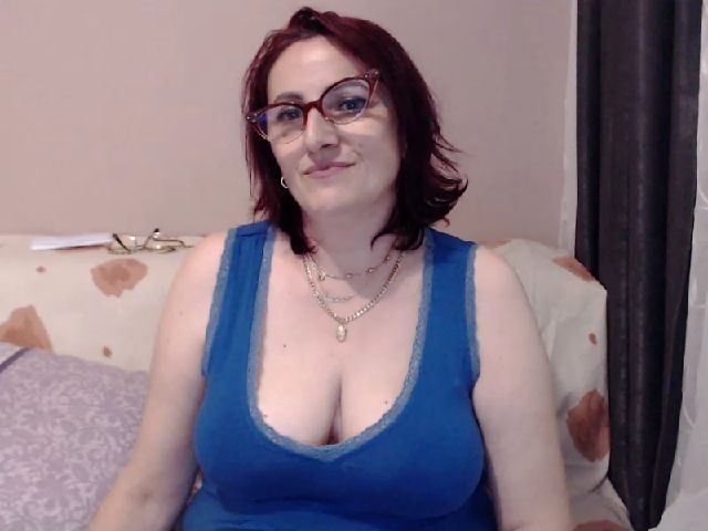 Live sex webcam photo for Elssye #269709180