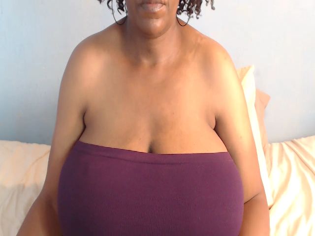 Live sex webcam photo for Bustykelly50H #269715808