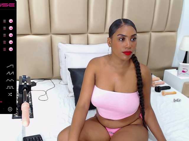 Live sex webcam photo for Megalyn #269721039