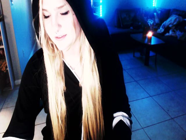 Live sex webcam photo for Whorde #269718275