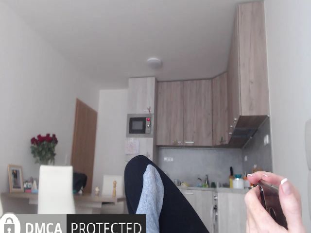 Live sex webcam photo for Jennybadgirl #269713935
