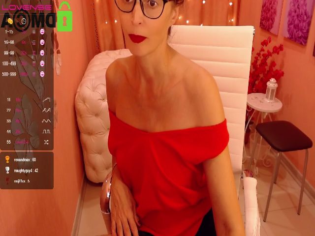 Live sex webcam photo for CaringSophie #269716718
