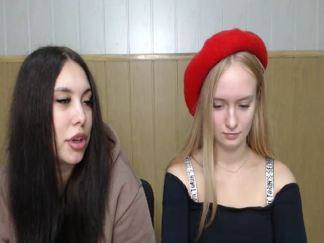 Live sex webcam photo for EmillyWillis #269709593