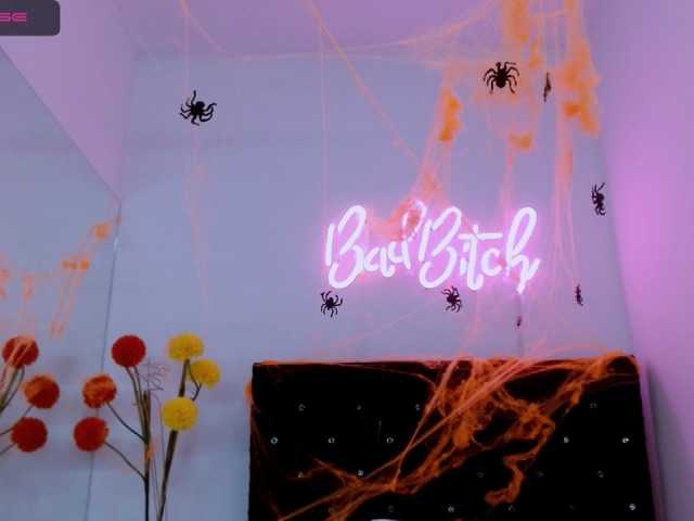 Live sex webcam photo for Karindiaz #269705623