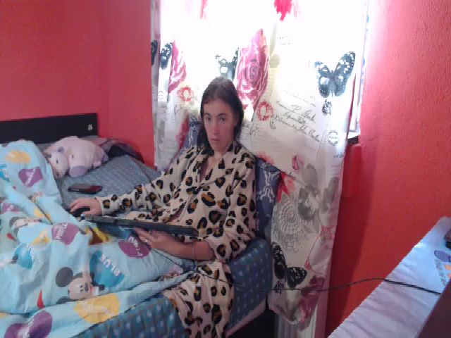 Live sex webcam photo for HOT_JULLYXXX #269716393