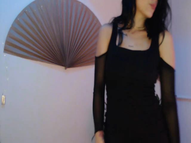 Live sex webcam photo for Lu_smiling #269712569