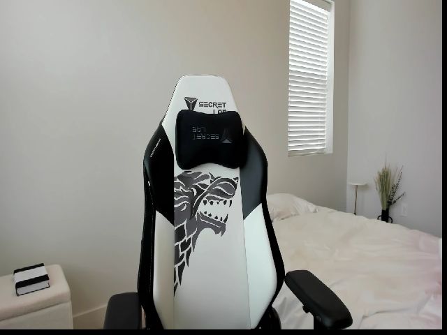 Live sex webcam photo for Daisyyy_ #269722793