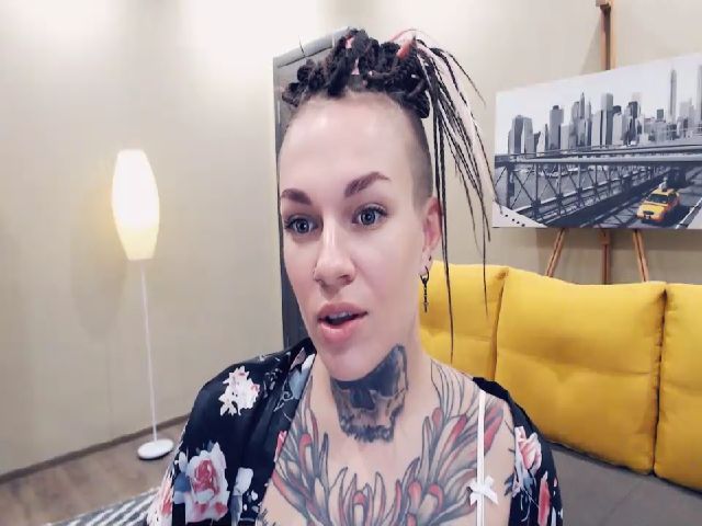 Live sex webcam photo for MAGDALENA_X #269724420