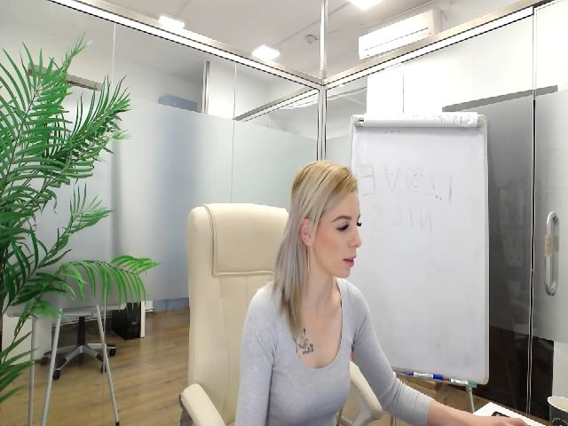 Live sex webcam photo for Eva_Morgan #269708256