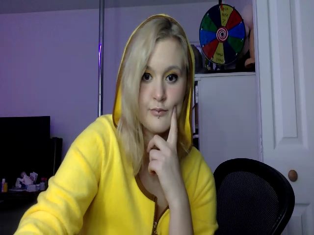 Live sex webcam photo for Avery_Doll #269718797
