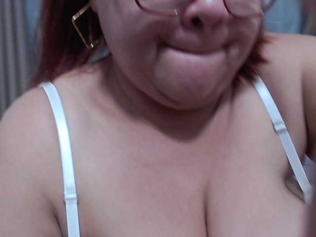 Live sex webcam photo for Samantta-Jone #269705396