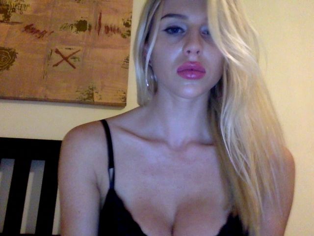 Live sex webcam photo for ScarlettNoel2 #269708273