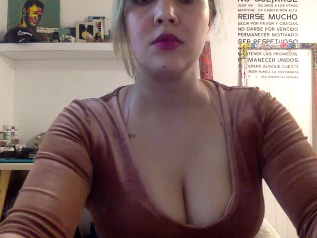 Live sex webcam photo for Alicenicolle #269724466