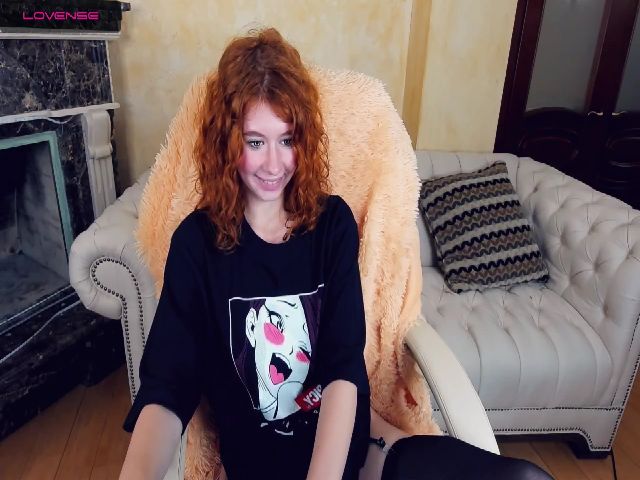 Live sex webcam photo for LillianCurly #269722090