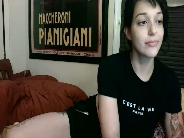 Live sex webcam photo for Tastycakes96 #269724687