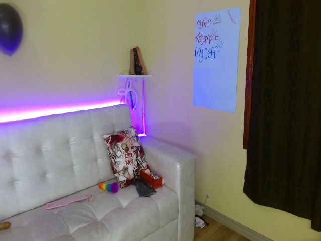 Live sex webcam photo for Tiny_Cora #269723318