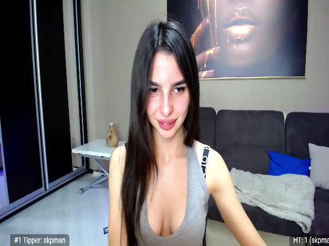Live sex webcam photo for NaomiLuss #269724054