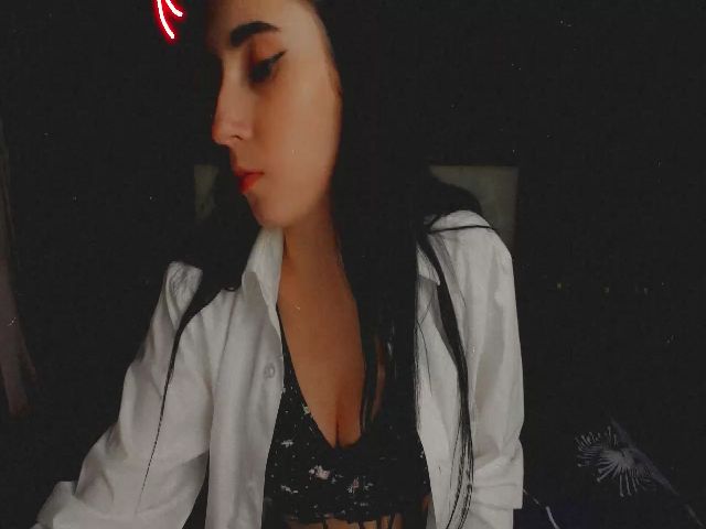 Live sex webcam photo for Taya_Roxxy #269717968