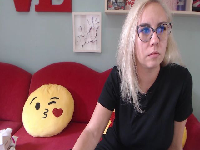 Live sex webcam photo for KorinnaHot #269713221