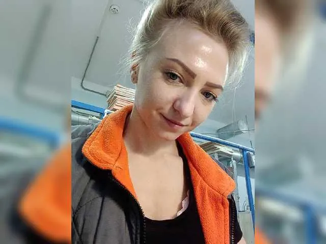 Live sex webcam photo for Anesteishen #269730415