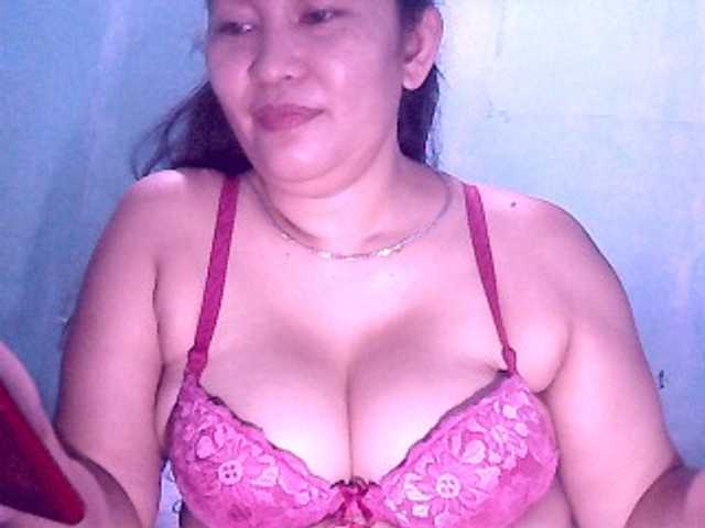 Live sex webcam photo for wildmom4u #269725805