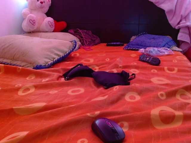 Live sex webcam photo for Daizy-cooper #269741540