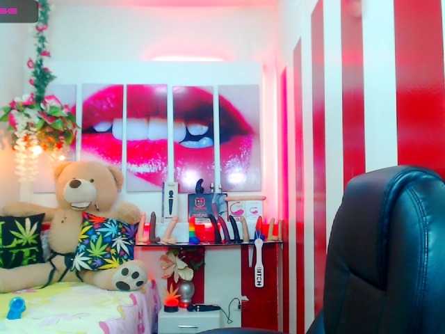 Live sex webcam photo for Cahiyaa #269741575