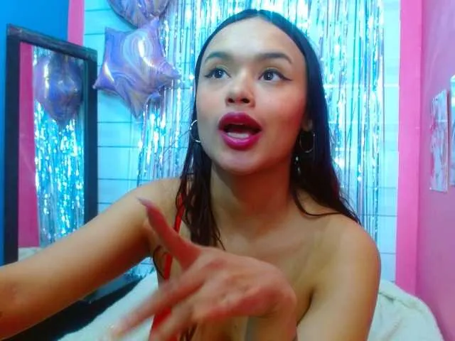 Live sex webcam photo for emmyythx #269741271