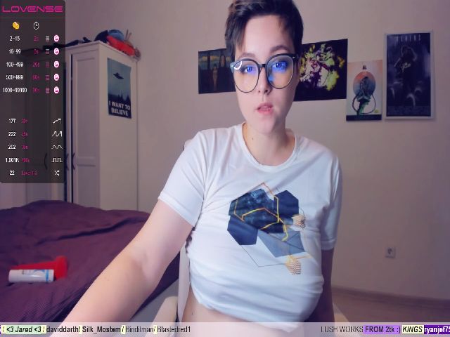 Live sex webcam photo for EllenRipley18 #269733642