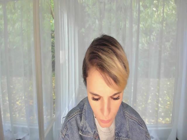 Live sex webcam photo for SashaaWild #269729980