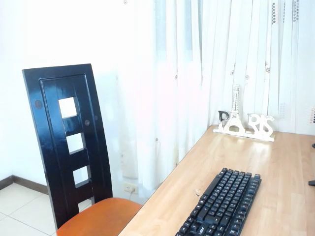 Live sex webcam photo for sophiiaaxx #269727704