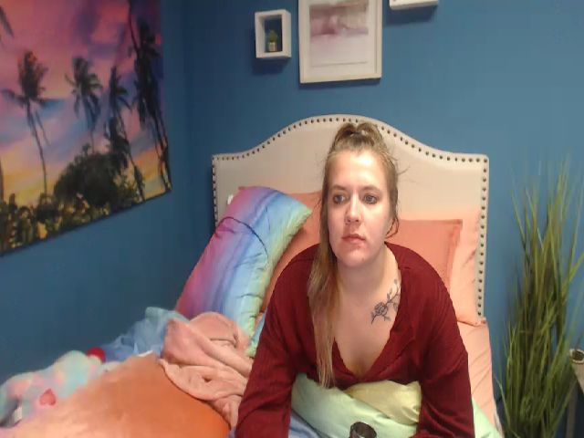 Live sex webcam photo for SnowWhiteXxxx #269739762