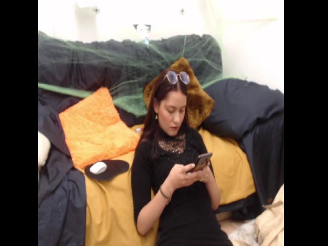 Live sex webcam photo for Monica_gold_1 #269785217