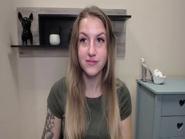 Live sex webcam photo for WILDemilly #269731732