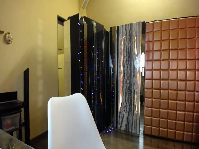 Live sex webcam photo for Pornblondy_ #269746459