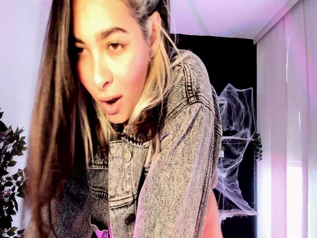 Live sex webcam photo for Ramonarios #269738373