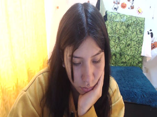 Live sex webcam photo for Emmaafox #269736709