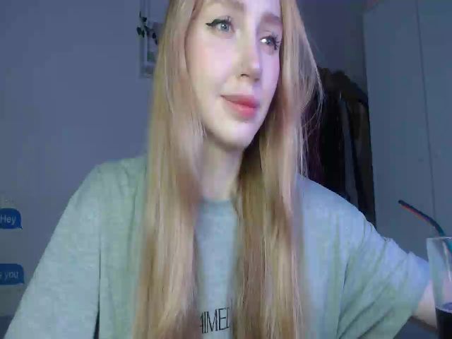 Live sex webcam photo for soo_emma #269767169