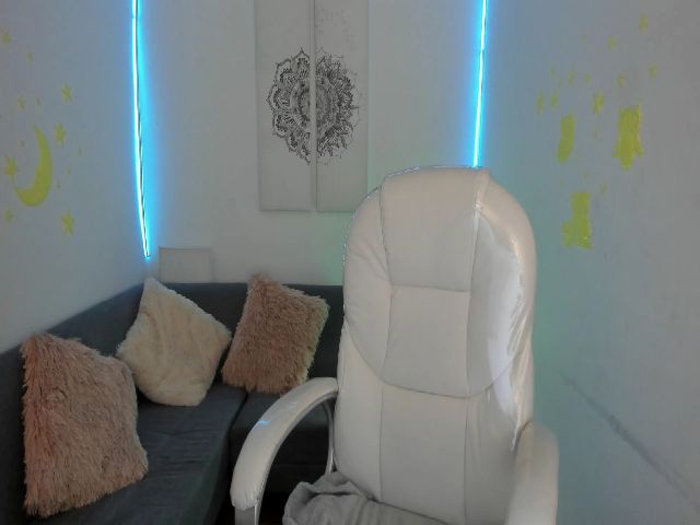 Live sex webcam photo for Connie__jones #269798799