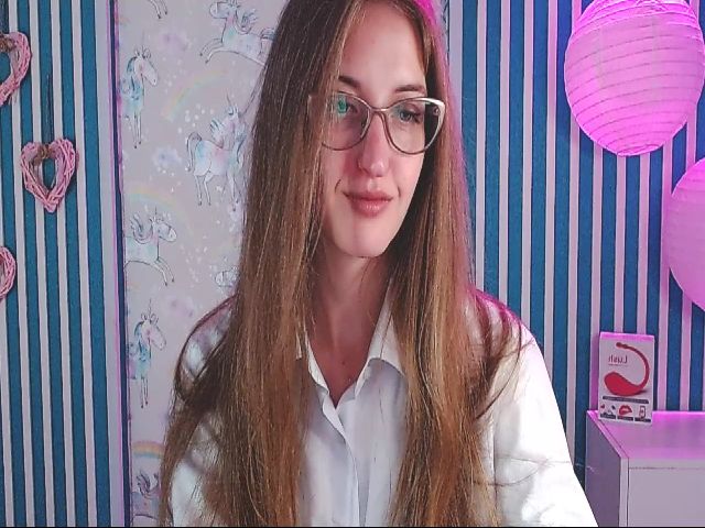 Live sex webcam photo for JennyLovelyS #269746483