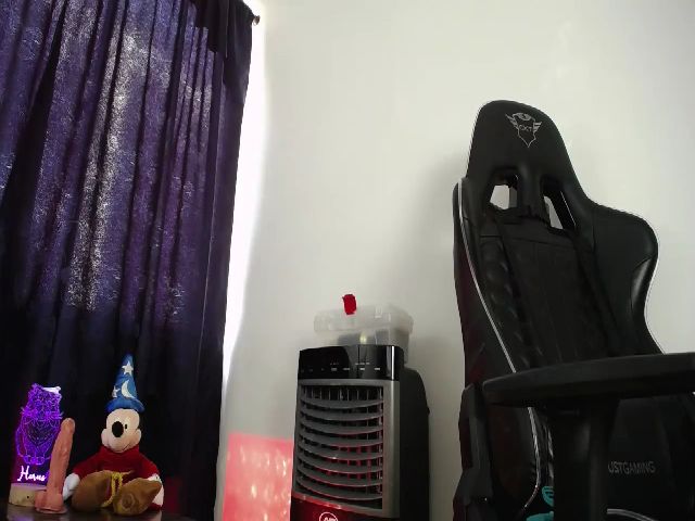 Live sex webcam photo for BiancaMiller #269736521