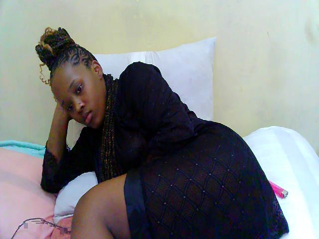 Live sex webcam photo for QueenLaDiva #269774638