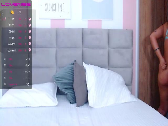 Live sex webcam photo for Gia_Mancini #269739751