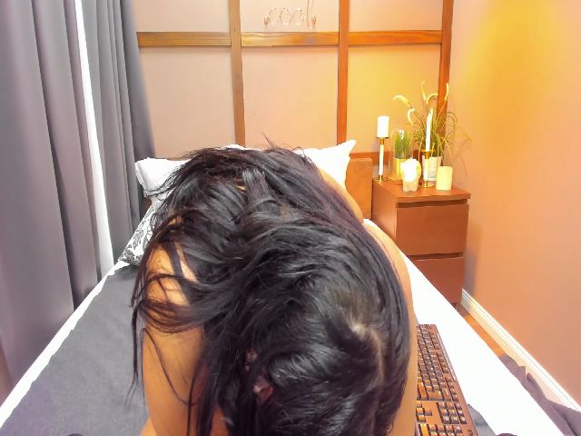 Live sex webcam photo for AnaisBloom #269806023